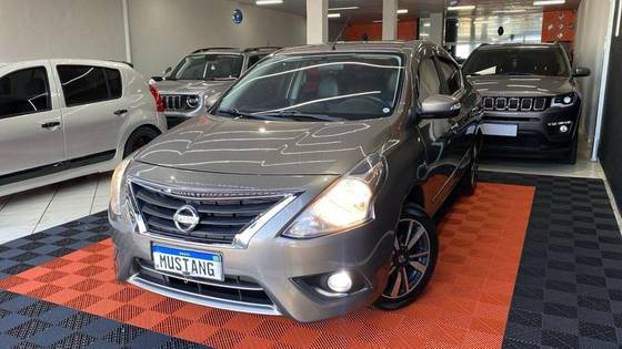 NISSAN VERSA 1.6 16V FLEXSTART UNIQUE 4P XTRONIC NISSAN VERSA 1.6 16V FLEXSTART UNIQUE 4P XTRONIC